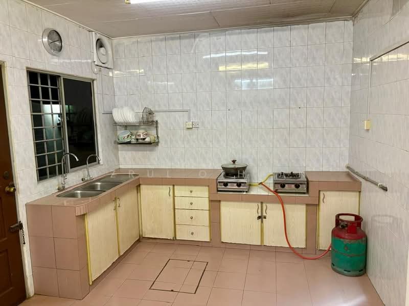 Rumah Teres 1 Tingkat untuk Dijual di Taman Desa Cempaka (Nilai) - Azrul Othman - Kitchen - PropertyGuru.com.my
