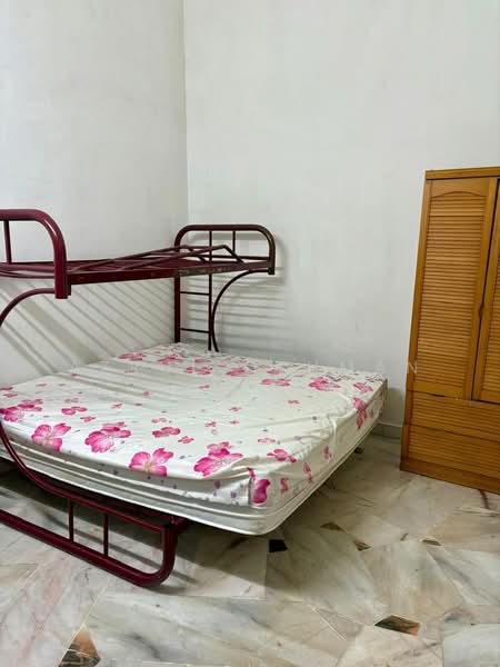 Rumah Teres 1 Tingkat untuk Dijual di Taman Desa Cempaka (Nilai) - Azrul Othman - Bedroom - PropertyGuru.com.my