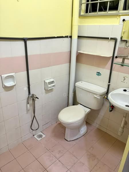 Rumah Teres 1 Tingkat untuk Dijual di Taman Desa Cempaka (Nilai) - Azrul Othman - Bathroom - PropertyGuru.com.my