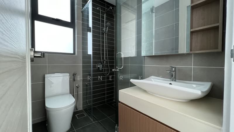 Servis Apartment untuk Dijual di The M @ Medini Macrolink - Werner Kee - Bathroom - PropertyGuru.com.my