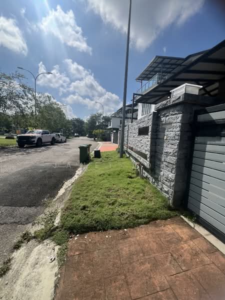 Rumah Berkembar untuk Dijual di Taman Sri Intan (Johor Bahru) - Janet Loh - PropertyGuru.com.my