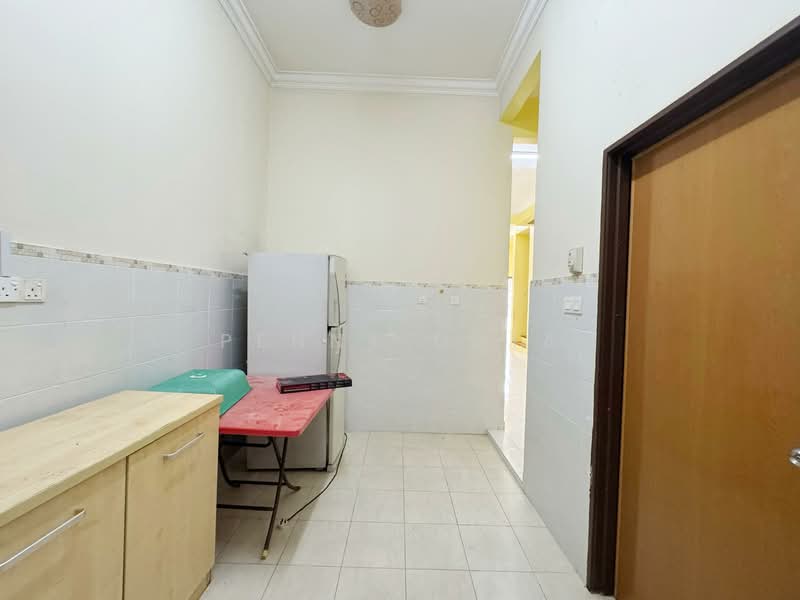 Rumah Teres untuk Dijual di Bandar Bukit Tinggi (Klang) - Penny Chia - Kitchen - PropertyGuru.com.my