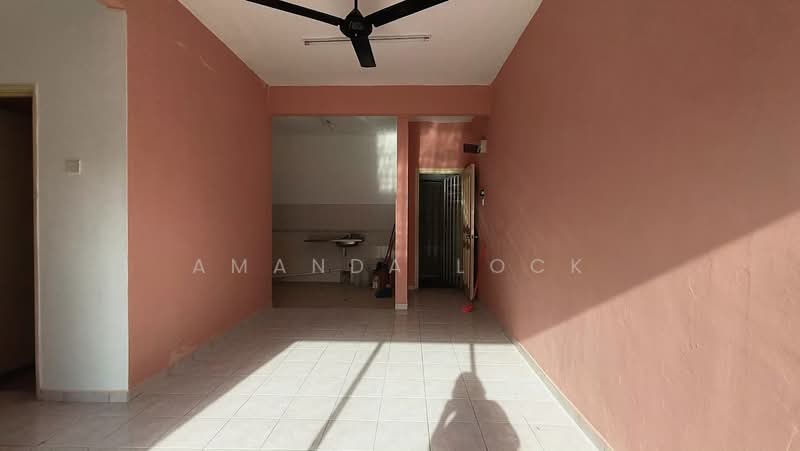 Pangsapuri untuk Dijual di Pangsapuri Sri Alpinia - Amanda Lock - Living Room - PropertyGuru.com.my
