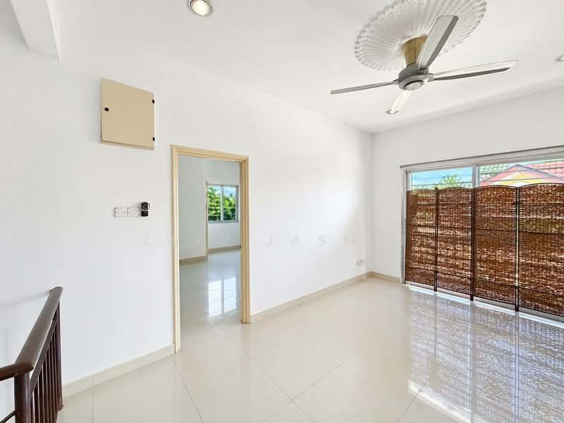Semi-Detached House for Sale in Seri Aman Heights (Sungai Buloh) - Zaty Jasmin - Interior - PropertyGuru.com.my
