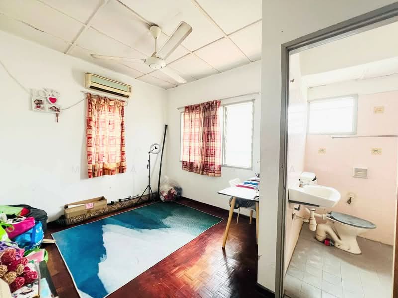 2-storey Terraced House for Sale in Seksyen 27 (Shah Alam) - Muhairi Rahman - Bathroom - PropertyGuru.com.my