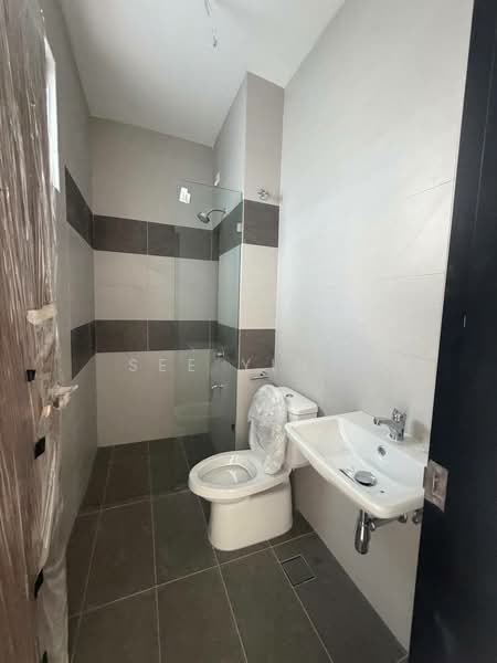 Cluster House for Sale in Johor Bahru (Johor) - See Yin . - Bathroom - PropertyGuru.com.my