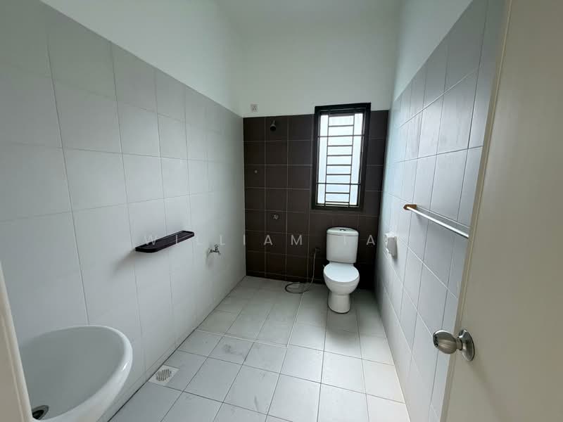 Cluster House for Sale in Taman Adda Heights (Tebrau) - William Tay - Bathroom - PropertyGuru.com.my