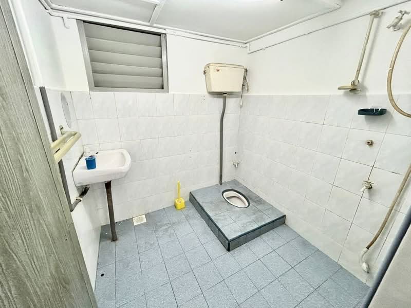 2-storey Terraced House for Sale in Taman Nora (Ulu Tiram) - Winson Tan - Bathroom - PropertyGuru.com.my