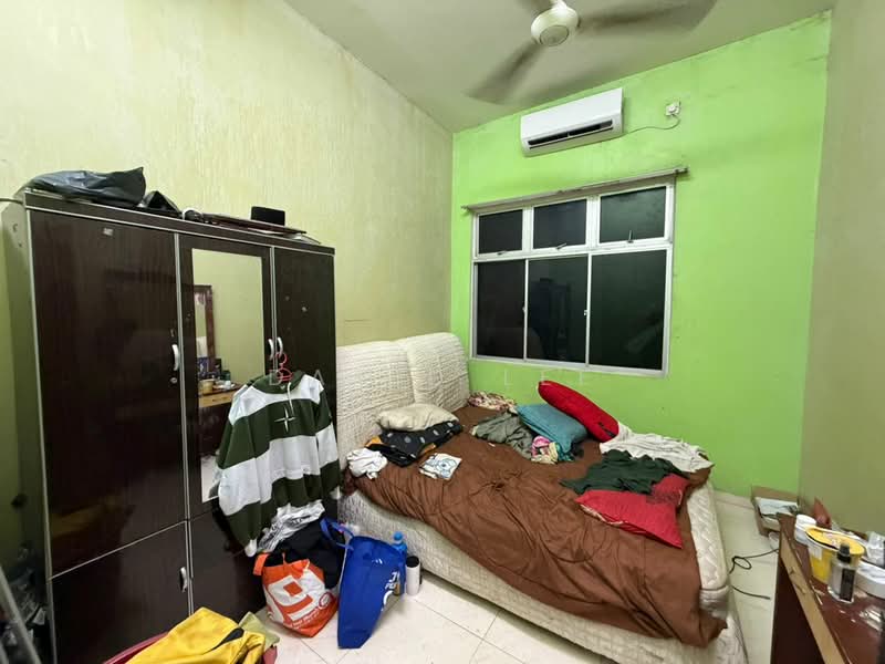 Rumah Berkembar untuk Dijual di Taman Bakap Indah (Sungai Bakap) - David Lee - Bedroom - PropertyGuru.com.my