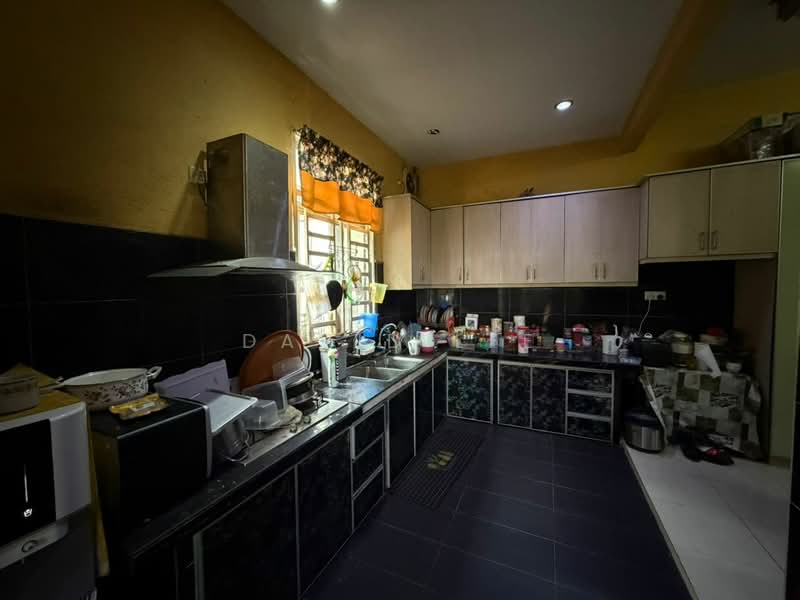 Rumah Berkembar untuk Dijual di Taman Bakap Indah (Sungai Bakap) - David Lee - Kitchen - PropertyGuru.com.my