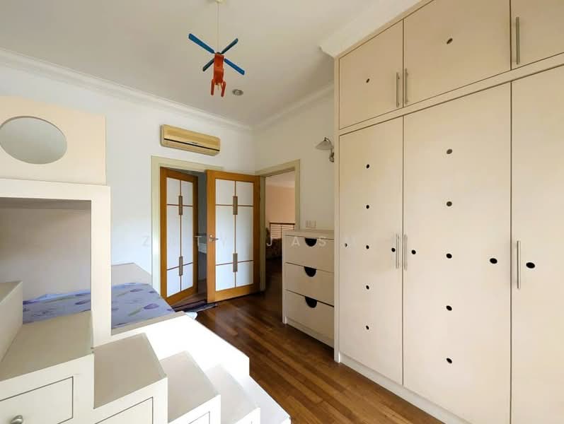 Bungalow for Sale in Perdana Lakeview East (Cyberjaya) - Zaty Jasmin - Bedroom - PropertyGuru.com.my