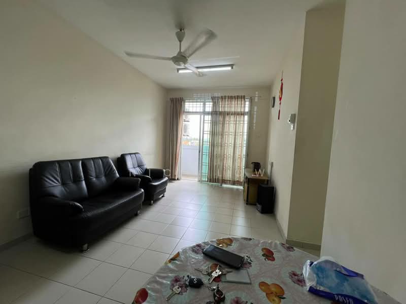 Pangsapuri untuk Disewa di Lake View Suites - Nick Low - Living Room - PropertyGuru.com.my
