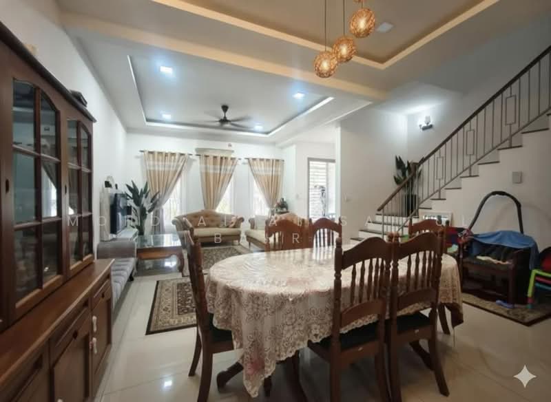 2-storey Terraced House for Rent in Cyberjaya (Selangor) - Mohd Aizat Saiful Bahri - Living Room - PropertyGuru.com.my