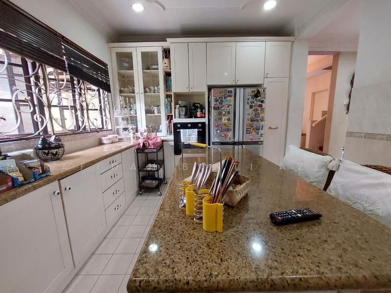 Rumah Berkembar untuk Dijual di Kota Damansara (Selangor) - Rafidah Binti Aziz - Kitchen - PropertyGuru.com.my