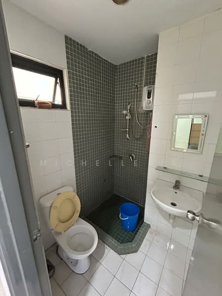Apartment for Rent at Pangsapuri Ria - Michelle He - Bathroom - PropertyGuru.com.my