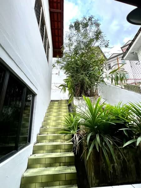 Rumah Berkembar untuk Dijual di Taman Nong Chik (Johor Bahru) - William Tay - Exterior - PropertyGuru.com.my