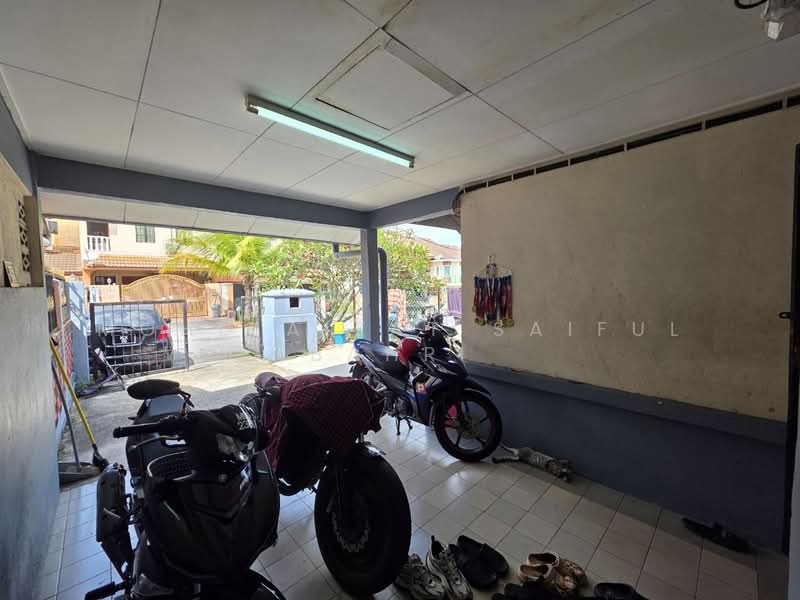 2-storey Terraced House for Sale in Bandar Baru Bangi (Selangor) - Mohd Aizat Saiful Bahri - Exterior - PropertyGuru.com.my