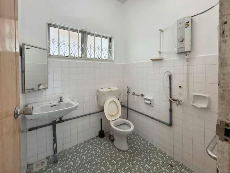 Semi-Detached House for Sale in Taman Nong Chik (Johor Bahru) - Yuki Cheng - PropertyGuru.com.my
