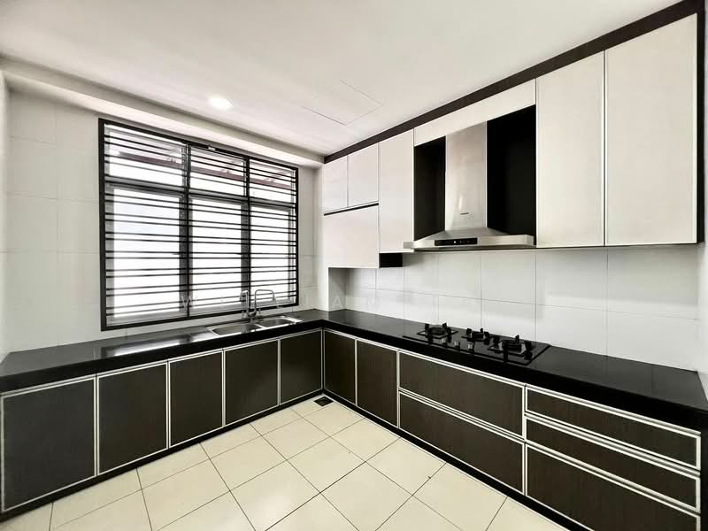 2-storey Terraced House for Sale in Taman Seri Austin (Tebrau) - William Tay - Kitchen - PropertyGuru.com.my