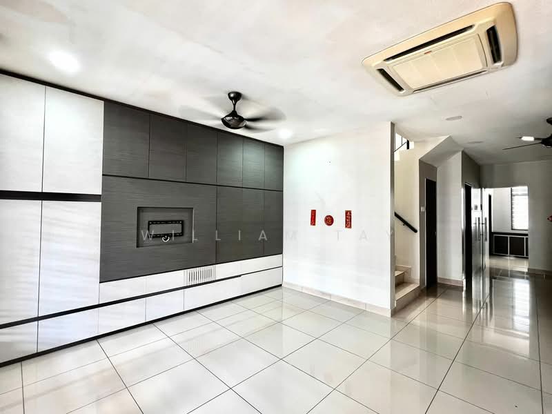 2-storey Terraced House for Sale in Taman Seri Austin (Tebrau) - William Tay - Living Room - PropertyGuru.com.my