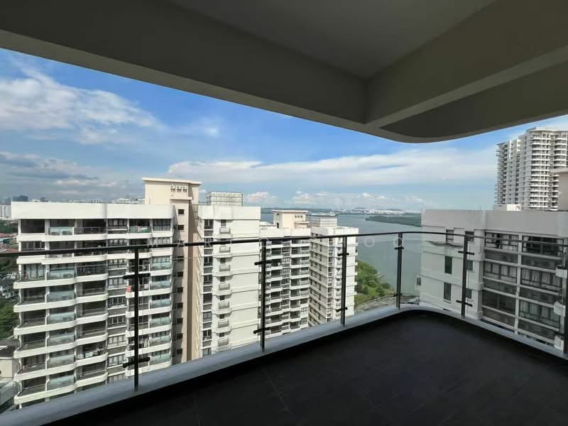 Kondominium untuk Dijual di Bay Point @ Country Garden Danga Bay - Marco Choo - Balcony - PropertyGuru.com.my