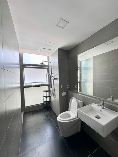 Condominium for Rent at Lakefront Residence - TOH VICKIE - Bathroom - PropertyGuru.com.my