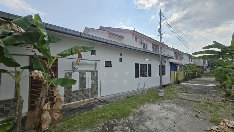 2-storey Terraced House for Sale in Bandar Baru Bangi (Selangor) - Mohd Aizat Saiful Bahri - Exterior - PropertyGuru.com.my
