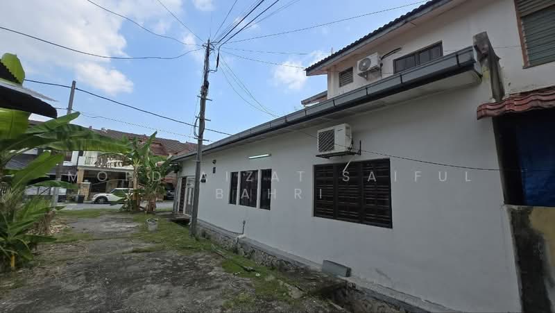 2-storey Terraced House for Sale in Bandar Baru Bangi (Selangor) - Mohd Aizat Saiful Bahri - Exterior - PropertyGuru.com.my