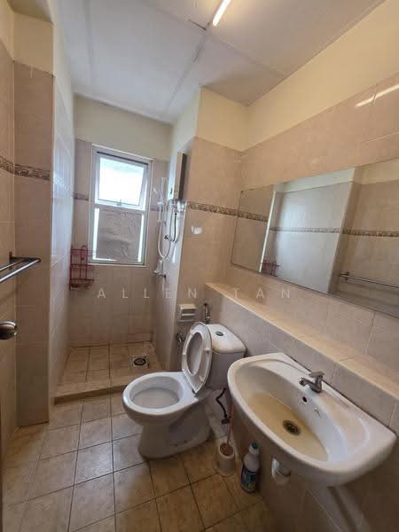 Kondominium untuk Dijual di Kelana Mahkota - Allen Tan - Bathroom - PropertyGuru.com.my