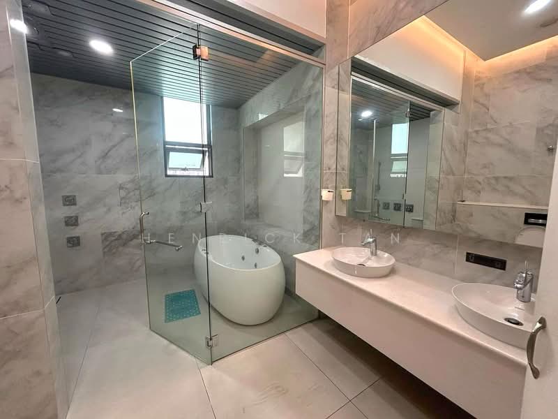 Bungalow for Sale in Country Heights Damansara (Kuala Lumpur) - Henrick Tan - Bathroom - PropertyGuru.com.my