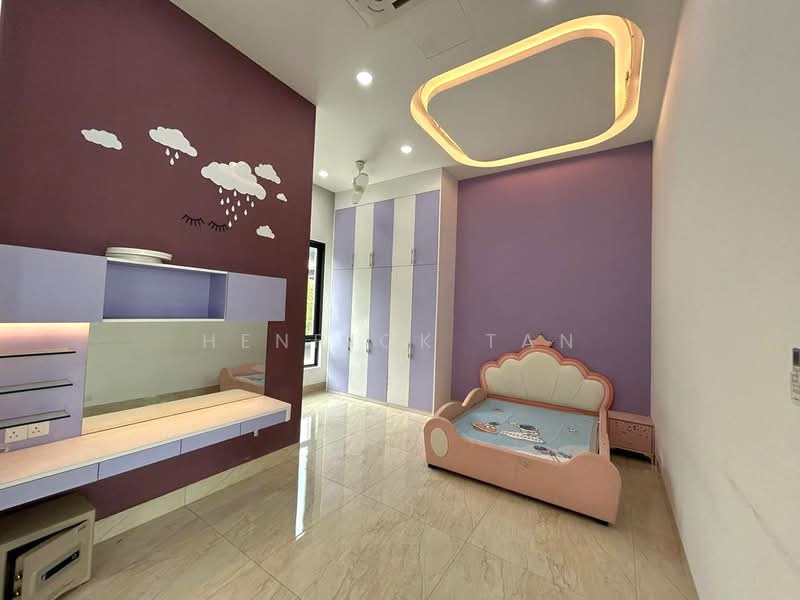 Bungalow for Sale in Country Heights Damansara (Kuala Lumpur) - Henrick Tan - Bedroom - PropertyGuru.com.my
