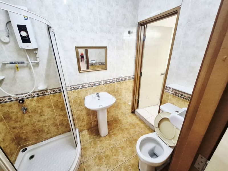 2-storey Terraced House for Sale in Bangsar (Kuala Lumpur) - Prem Kumar - Bathroom - PropertyGuru.com.my