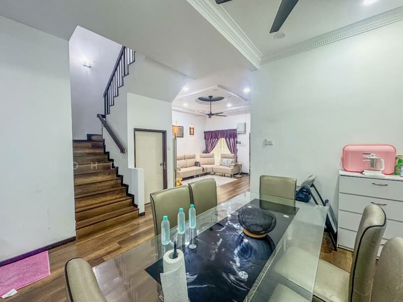 Rumah Teres 3 Tingkat untuk Dijual di Ampang (Kuala Lumpur) - Mohd Aizat Saiful Bahri - Living Room - PropertyGuru.com.my