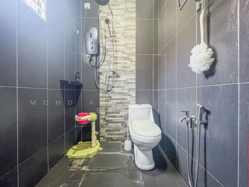 Rumah Teres 3 Tingkat untuk Dijual di Ampang (Kuala Lumpur) - Mohd Aizat Saiful Bahri - Bathroom - PropertyGuru.com.my