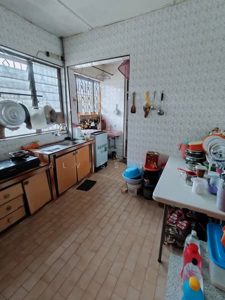 Rumah Flat untuk Dijual di Flat Taman Ungku Tun Aminah - Alviss Tay - Kitchen - PropertyGuru.com.my
