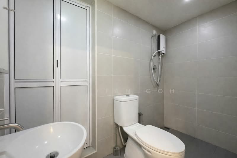 3-storey Terraced House for Sale in Taman Desa Oren (Butterworth) - See Jian Goh - Bathroom - PropertyGuru.com.my