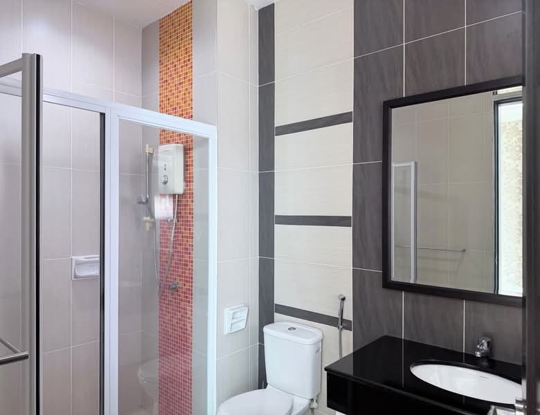 Kondominium untuk Disewa di Fettes Residence - Even Goh - Second Bathroom - PropertyGuru.com.my
