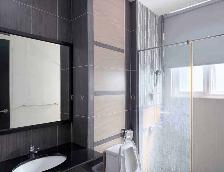 Kondominium untuk Disewa di Fettes Residence - Even Goh - Master Bathroom - PropertyGuru.com.my