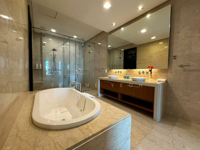Servis Apartment untuk Disewa di Straits Quay (The Suites at Waterside) - Elaine Yeoh - Bathroom - PropertyGuru.com.my