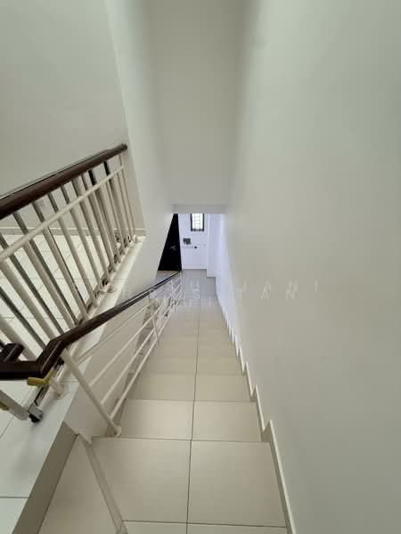 Rumah Berkembar untuk Dijual di Relau (Sungai Ara) - Sue Surjani Muis - Interior - PropertyGuru.com.my