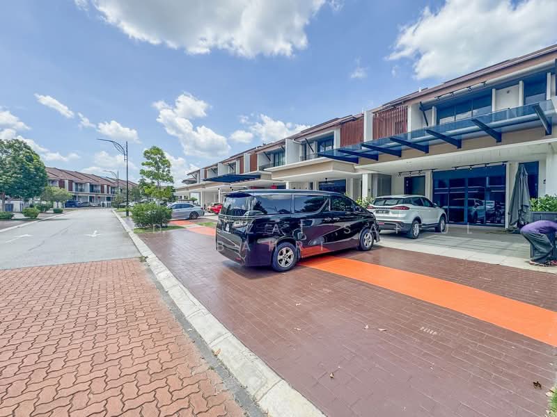 Rumah Teres 2 Tingkat untuk Dijual di Cyberjaya (Selangor) - Mohd Aizat Saiful Bahri - Exterior - PropertyGuru.com.my