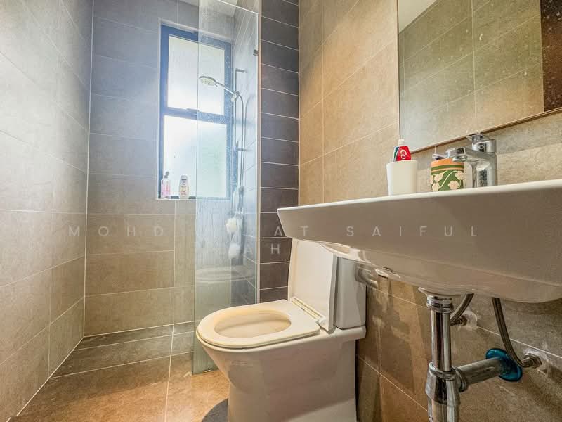 Rumah Teres 2 Tingkat untuk Dijual di Cyberjaya (Selangor) - Mohd Aizat Saiful Bahri - Bathroom - PropertyGuru.com.my
