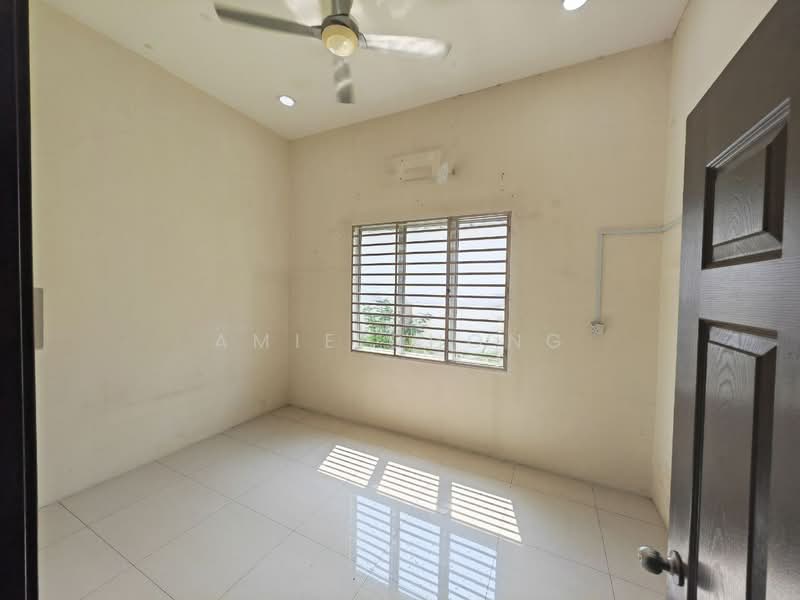 Semi-Detached House for Sale in Medan Klebang Harmoni (Chemor) - Amie Chong - Interior - PropertyGuru.com.my