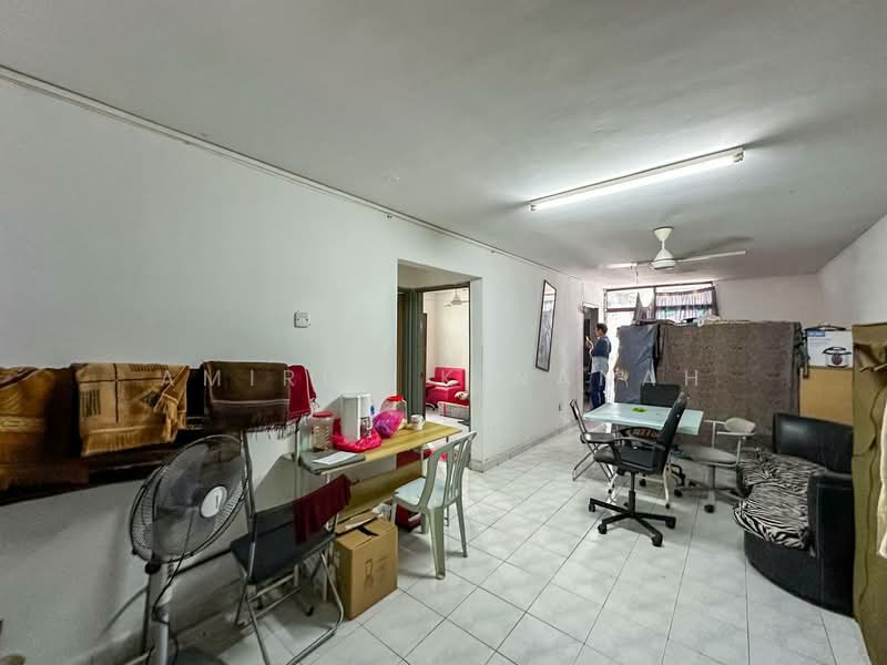 Kondominium untuk Dijual di Kenanga Point - Amirun Kinanah - Living Room - PropertyGuru.com.my