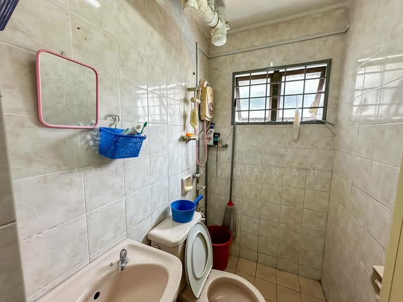 Kondominium untuk Dijual di Kenanga Point - Amirun Kinanah - Bathroom - PropertyGuru.com.my
