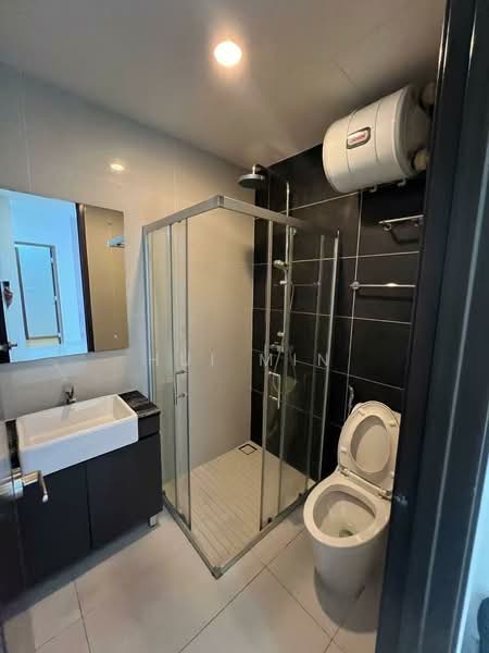 Condominium for Rent at Amberside @ Country Garden Danga Bay - Hui Min - Bathroom - PropertyGuru.com.my