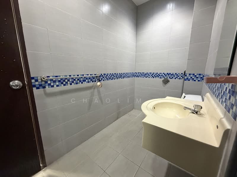 Bungalow for Sale in Sungai Long (Bandar Sungai Long) - ChaoLim . - Bathroom - PropertyGuru.com.my