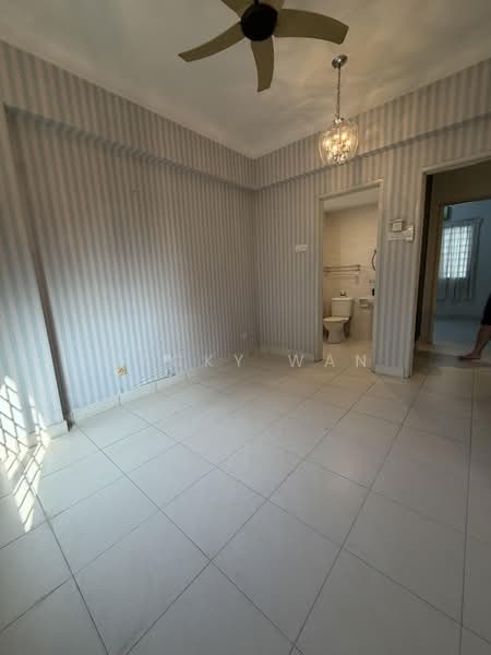 Apartment for Sale at Avilla Apartments - Jacky Wan - Bathroom - PropertyGuru.com.my