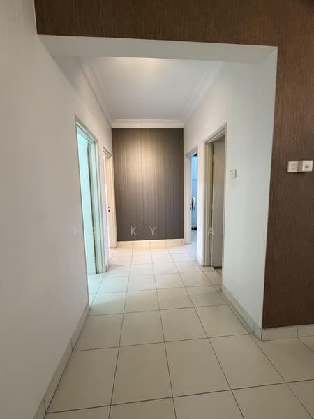 Apartment for Sale at Avilla Apartments - Jacky Wan - Corridor - PropertyGuru.com.my