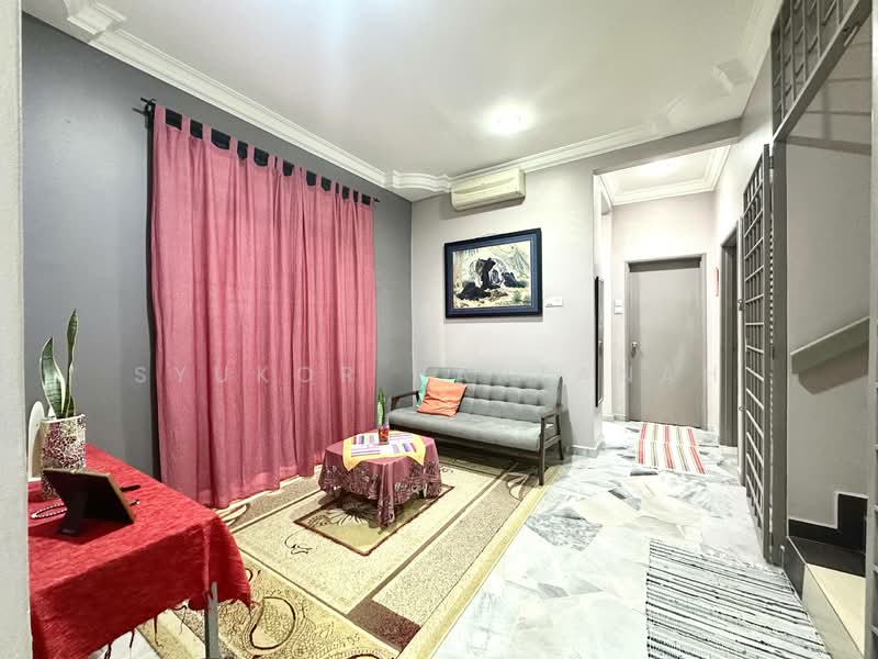 Rumah Banglo untuk Dijual di Shah Alam (Selangor) - Syukor Hartanah - Living Room - PropertyGuru.com.my